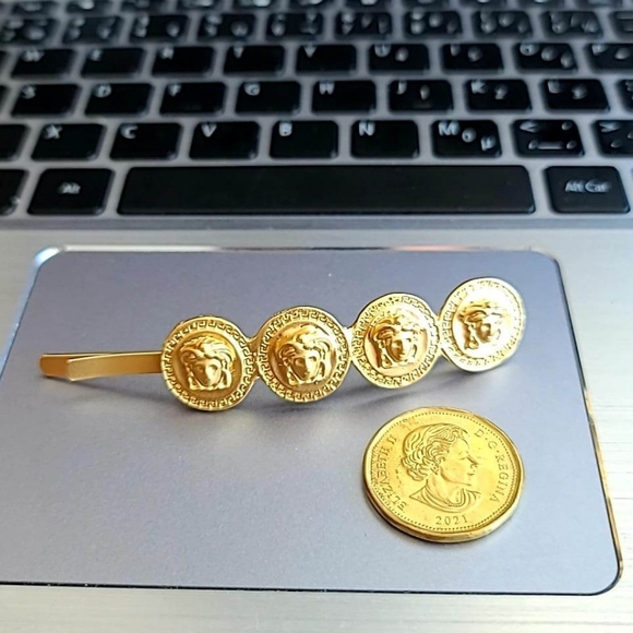 Medusa hairpin - Picture 2 of 3